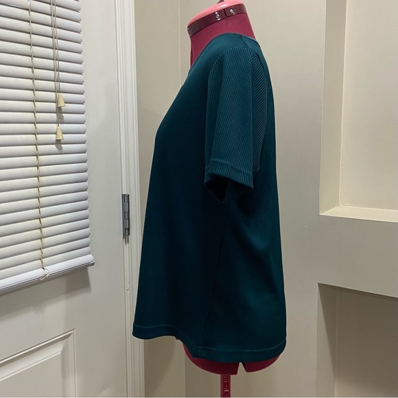 Alia Green stretch knit Short Sleeve T-Shirt - Picture 3 of 5